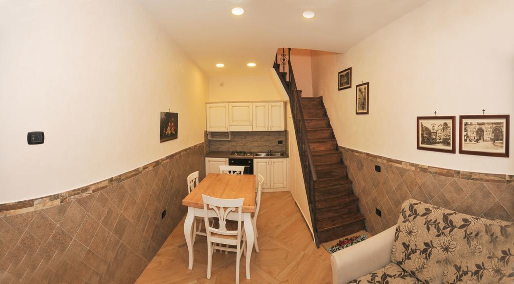 Look House Apartment Naples Luaran gambar