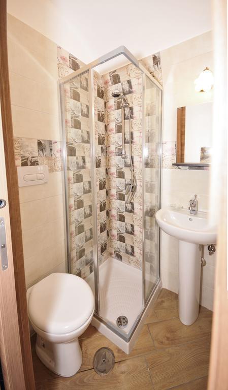 Look House Apartment Naples Luaran gambar